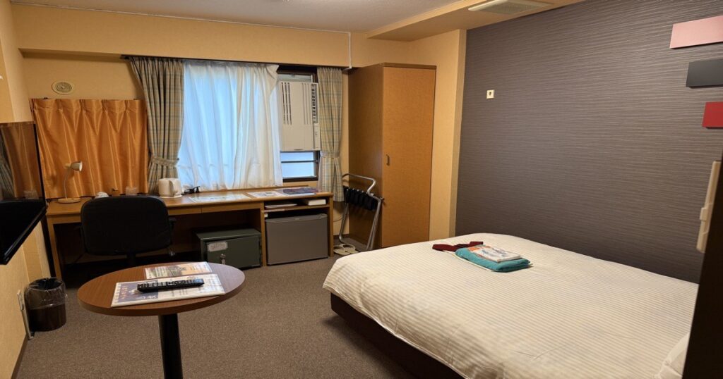 新玉川温泉の部屋（ベッド・テレビ付き）